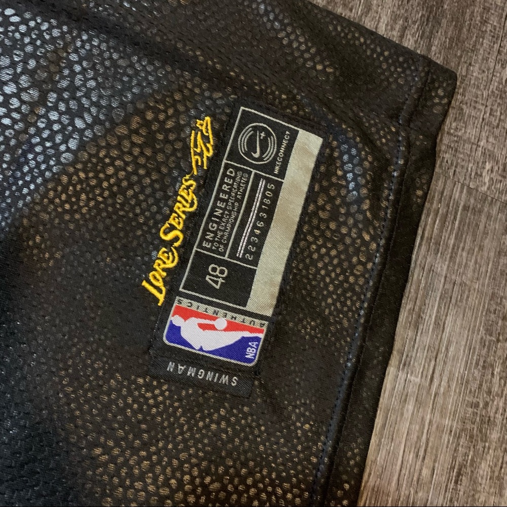 Lakers black mamba jersey - Picture 7 of 8